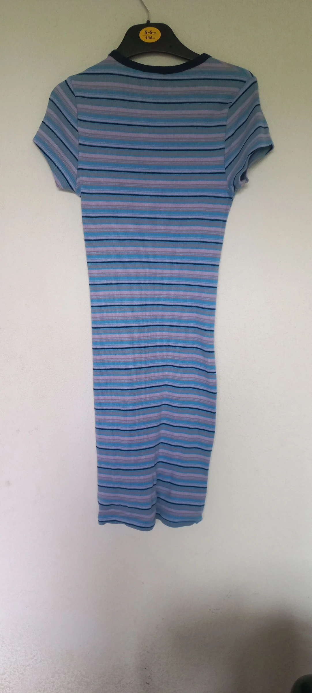 Vestido ajustado de media longitud – photo 3